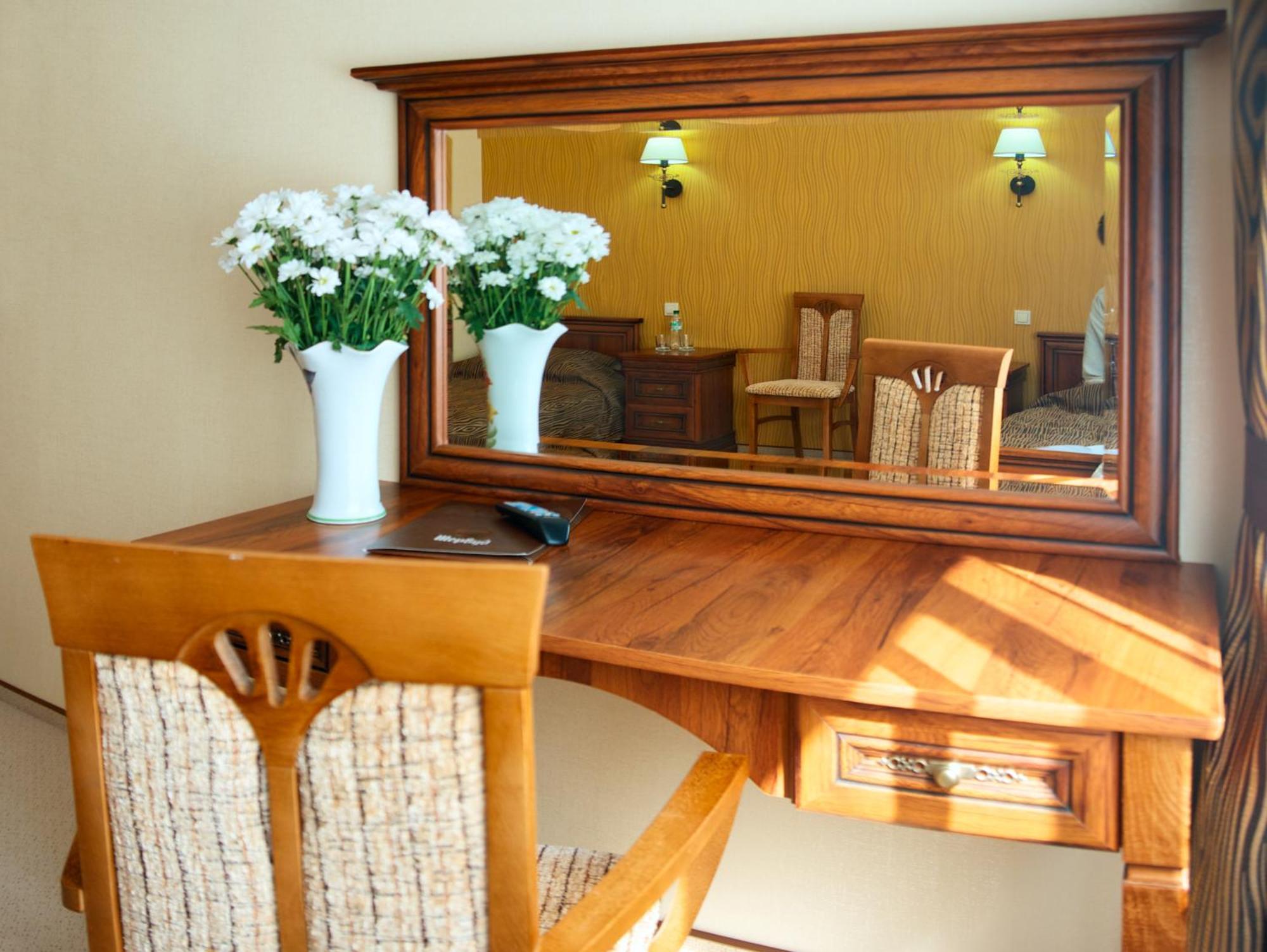 Sherwood Hotel Dolgomostiska Habitación foto